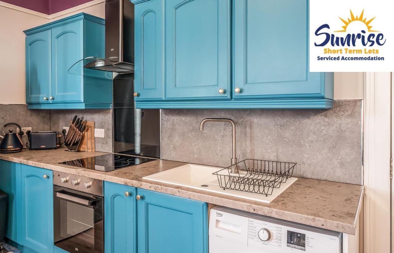 Presidential Apartment, Family Home, Luxury Bedrooms, 2 Rooms, 1 King Bed, 2 Single Beds, Free Wifi, Free Parking, Tourists, Business Travelers, Relocation, Beautiful River Views, - Long Stays, Invoice And Reduced Price Are Only Via Sunrise Short Let Дънди Екстериор снимка