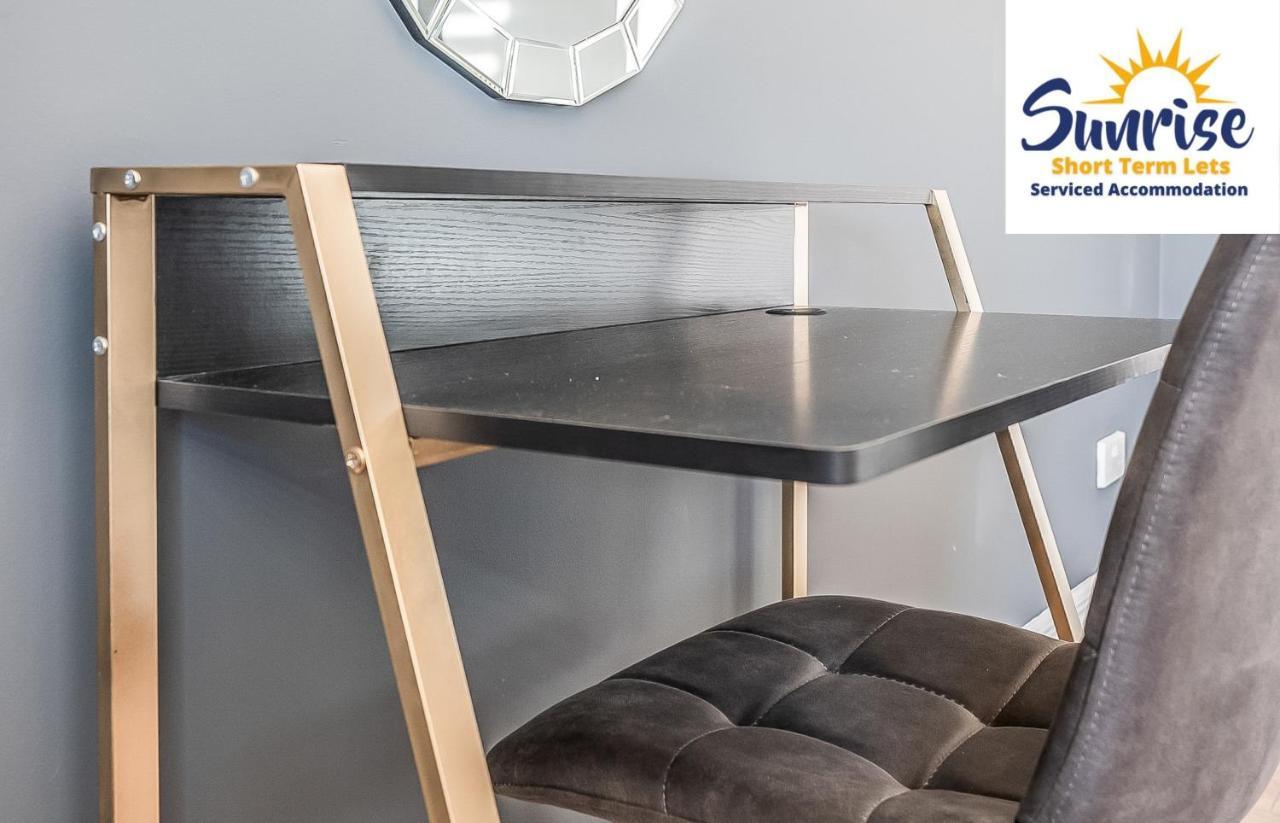 Presidential Apartment, Family Home, Luxury Bedrooms, 2 Rooms, 1 King Bed, 2 Single Beds, Free Wifi, Free Parking, Tourists, Business Travelers, Relocation, Beautiful River Views, - Long Stays, Invoice And Reduced Price Are Only Via Sunrise Short Let Дънди Екстериор снимка