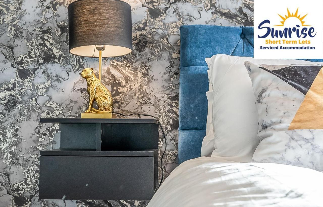 Presidential Apartment, Family Home, Luxury Bedrooms, 2 Rooms, 1 King Bed, 2 Single Beds, Free Wifi, Free Parking, Tourists, Business Travelers, Relocation, Beautiful River Views, - Long Stays, Invoice And Reduced Price Are Only Via Sunrise Short Let Дънди Екстериор снимка