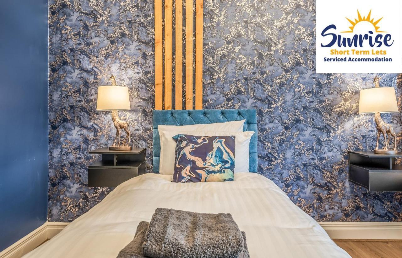 Presidential Apartment, Family Home, Luxury Bedrooms, 2 Rooms, 1 King Bed, 2 Single Beds, Free Wifi, Free Parking, Tourists, Business Travelers, Relocation, Beautiful River Views, - Long Stays, Invoice And Reduced Price Are Only Via Sunrise Short Let Дънди Екстериор снимка