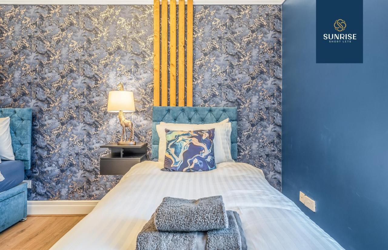 Presidential Apartment, Family Home, Luxury Bedrooms, 2 Rooms, 1 King Bed, 2 Single Beds, Free Wifi, Free Parking, Tourists, Business Travelers, Relocation, Beautiful River Views, - Long Stays, Invoice And Reduced Price Are Only Via Sunrise Short Let Дънди Екстериор снимка